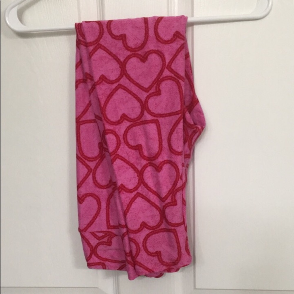 Lularoe Valentine’s Day OS pink Heart Leggings